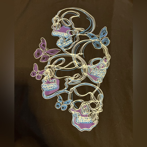 SHEIN Curve Skull Tee - Picture 2 of 4